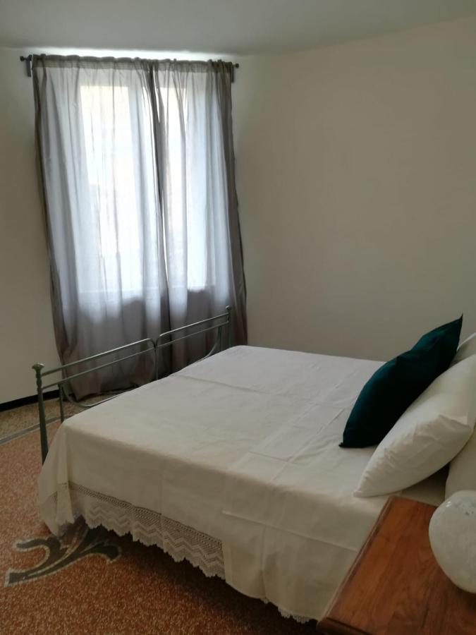La Casa Di Via Defferrari Apartment นอลี ภายนอก รูปภาพ