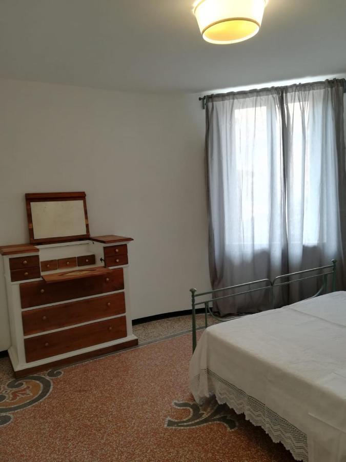 La Casa Di Via Defferrari Apartment นอลี ภายนอก รูปภาพ