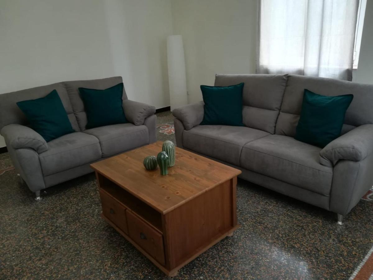La Casa Di Via Defferrari Apartment นอลี ภายนอก รูปภาพ
