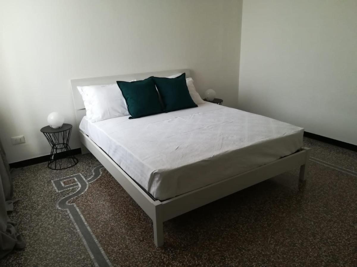 La Casa Di Via Defferrari Apartment นอลี ภายนอก รูปภาพ