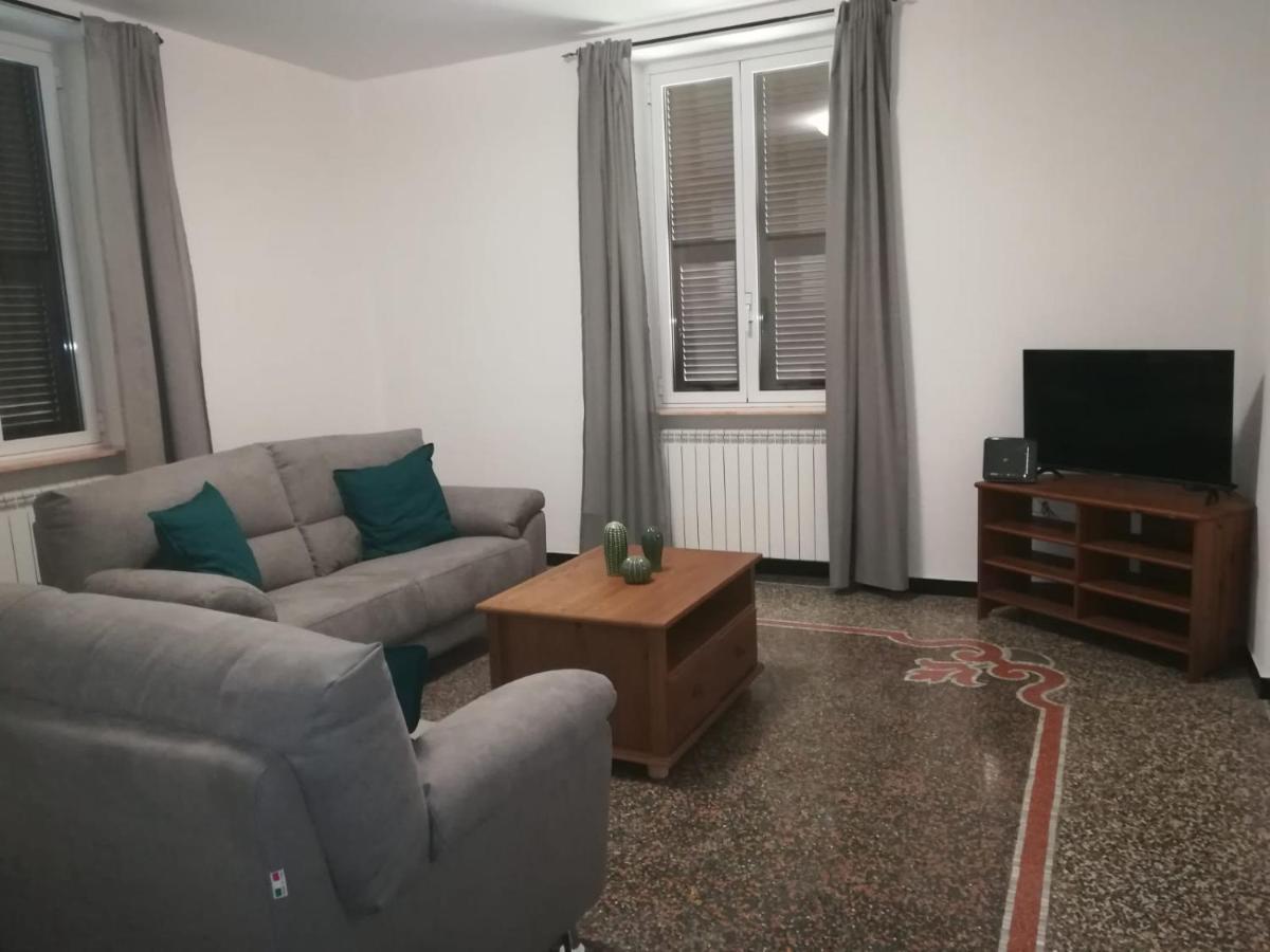 La Casa Di Via Defferrari Apartment นอลี ภายนอก รูปภาพ